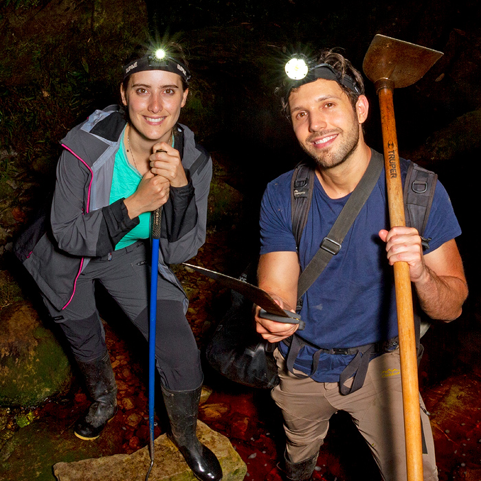 Image showing biologist Alejandro Arteaga and Valeria Sorgato during an expedition